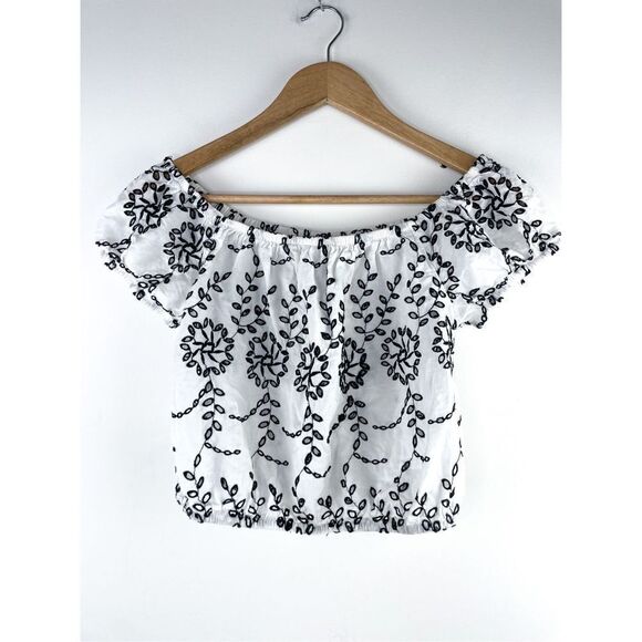American Eagle Eyelet White and Black Off the Shoulder Crop Top Size XS - Picture 1 of 8